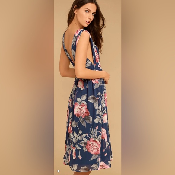 Lulus Queen of Hearts Navy Blue Floral Print Midi Dress - Picture 5 of 11